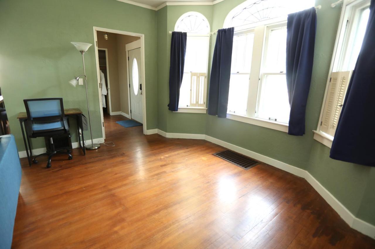 Blue House, Blocks From Ross-Aide, Mackey, Samara House, Birck Golf Complex Villa West Lafayette Bagian luar foto